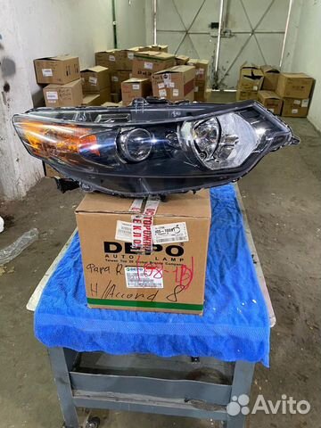 Фара правая Honda Accord 8