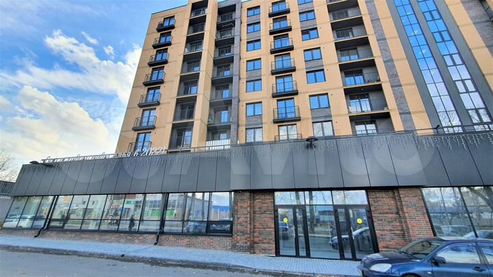 Продажа торговой площади с витражным остеклением