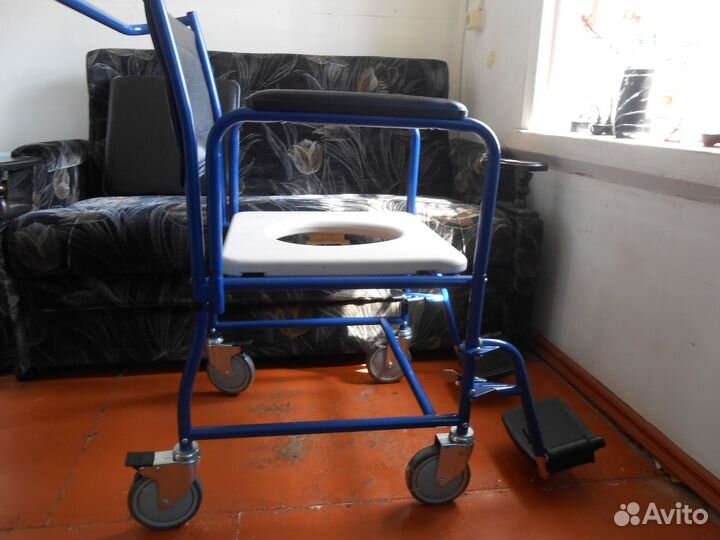 Кресло-коляска с санитарным оснащением