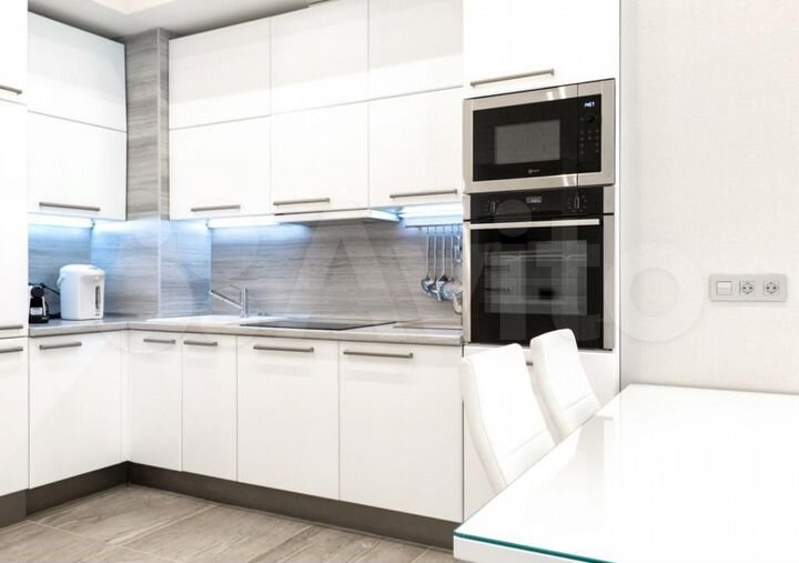 3-к. апартаменты, 90 м², 1/6 эт.