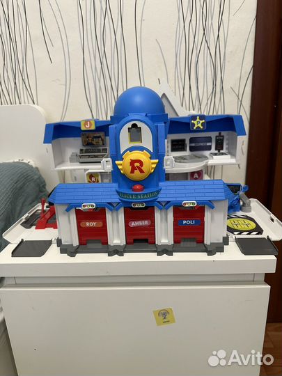 Робокар Поли