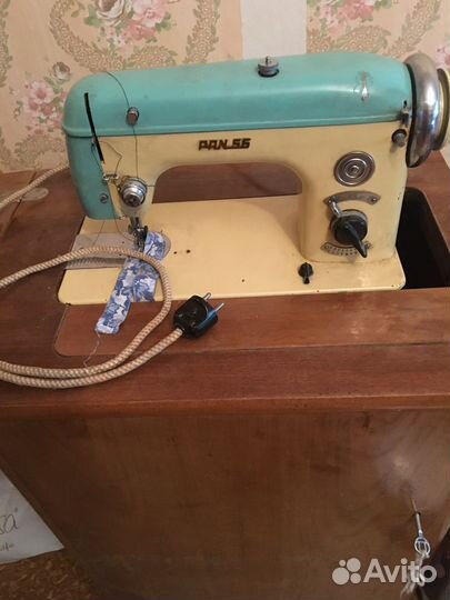 Швейная машинка ножная Паннония Будапешт