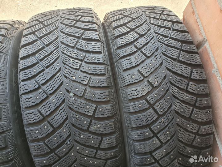 Michelin X-Ice North 4 205/55 R16