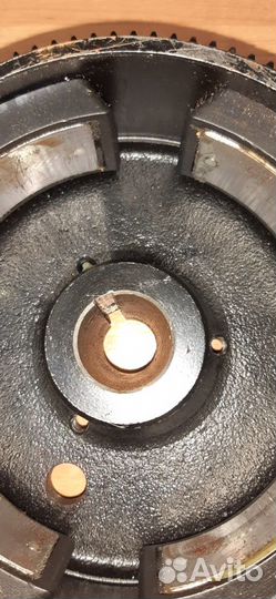 Маховик с венцом на лодочный мотор ямаха 9.9 15 лс