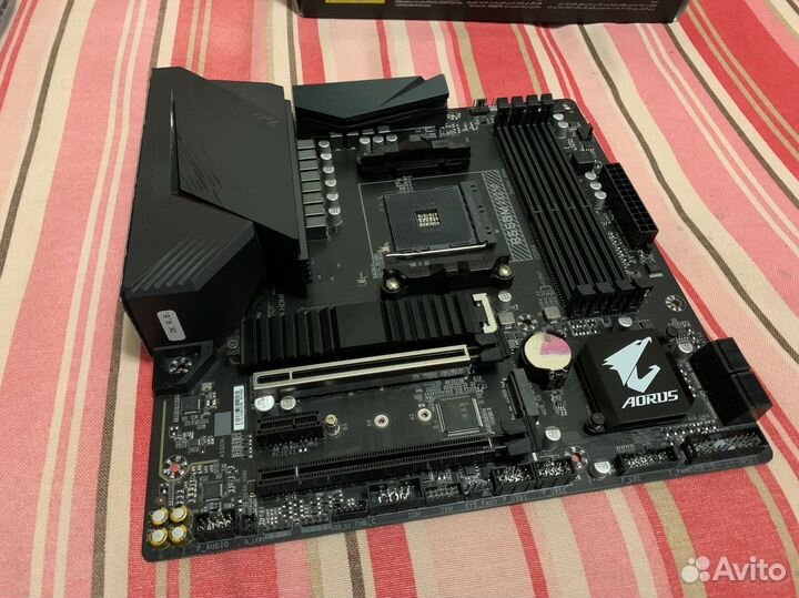 AMD SAM4 matx B550M aorus PRO-P gigabyte