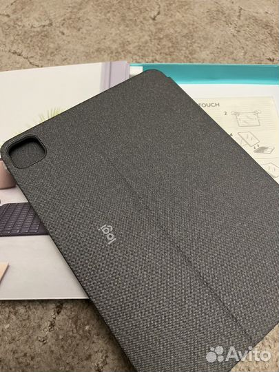 Logitech Combo Touch (iPad Pro 11) (новый)