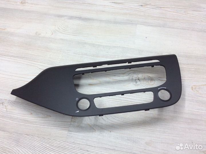 Рамка магнитолы Kia Ceed 2012-2018
