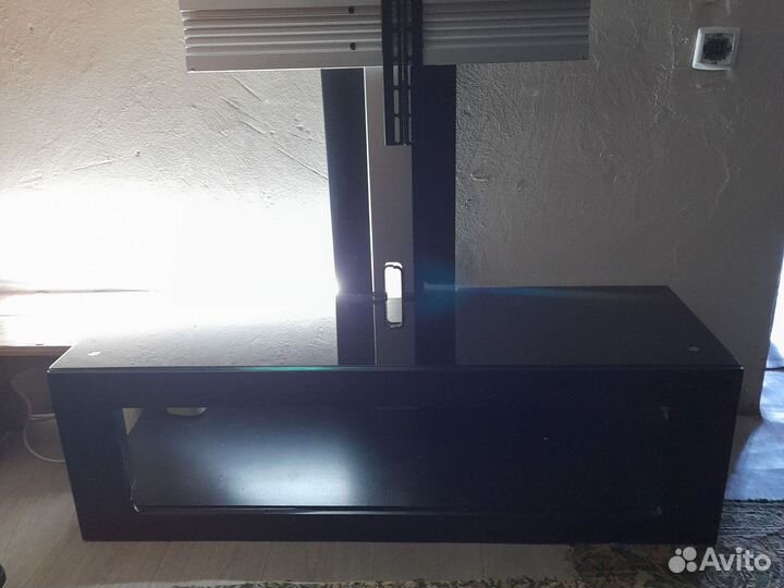 Стеклянная тумба под тв телевизор