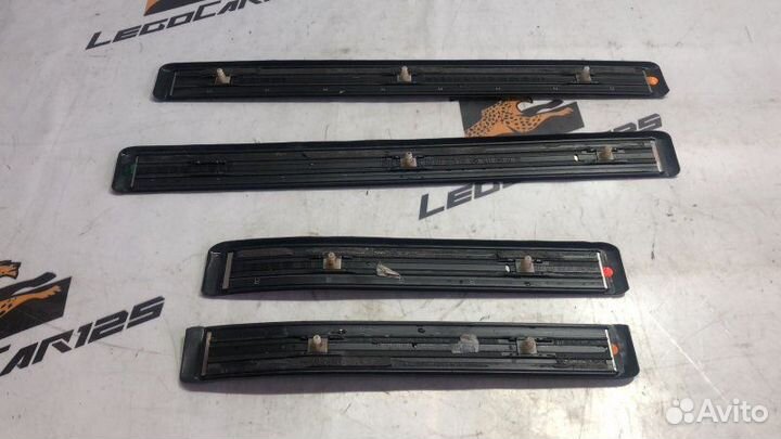 Порожки пластиковые комплект Mercedes-Benz E-Class