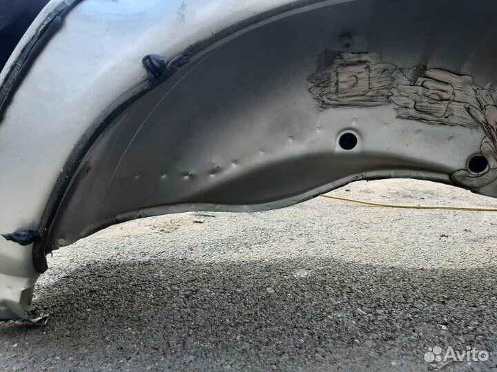 Крыло заднее левое Mercedes-Benz M-Class W163