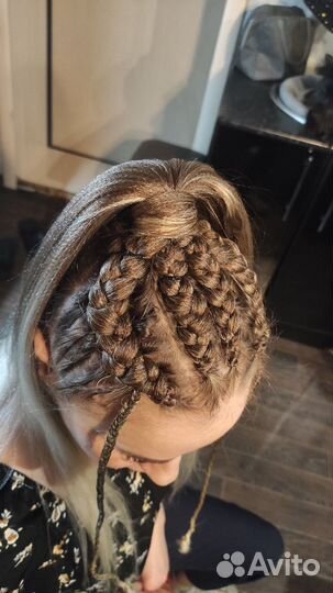 Модель на афрокосы 1500