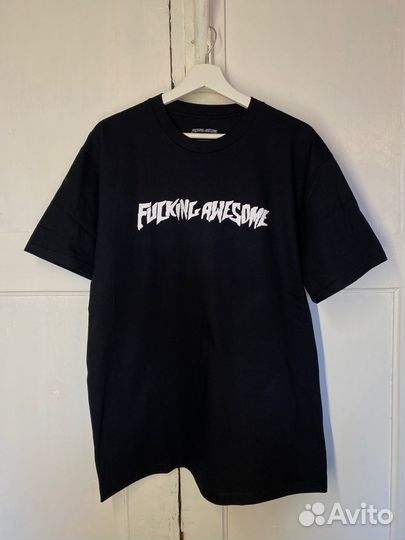 Новая футболка Fucking Awesome Friends & Family