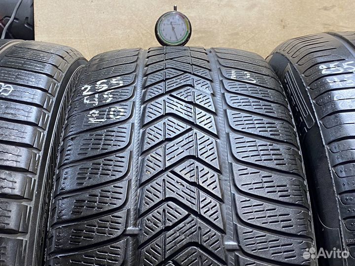 Pirelli Scorpion Winter 255/45 R20
