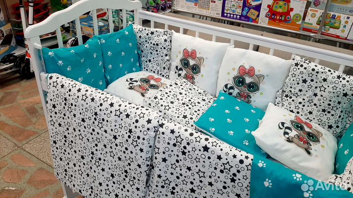 Набор постельного в детскую кроватку (новый)