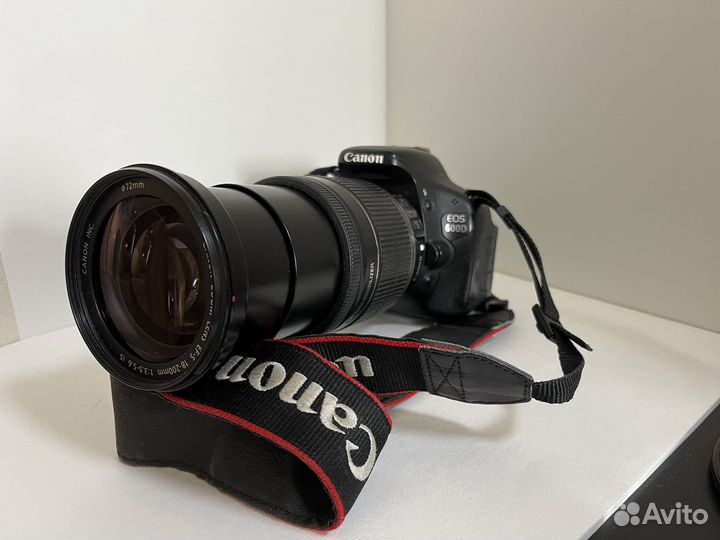 Фотоаппарат canon 600d + объектив 18-200m