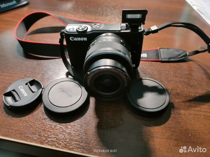 Canon eos m10