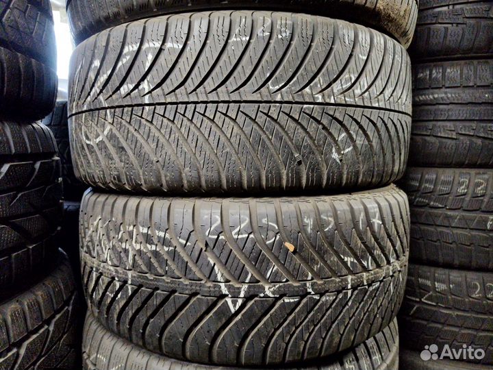 Goodyear Vector 4Seasons 225/45 R17