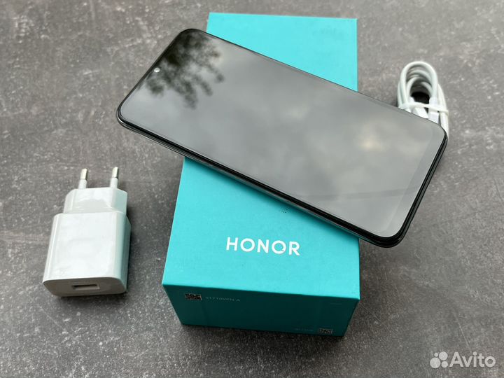 HONOR 20i, 6/64 ГБ