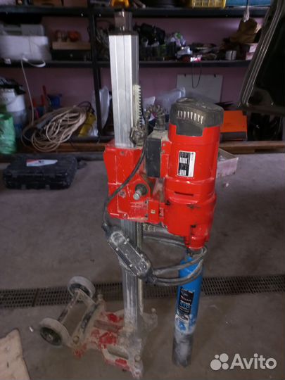 Установка алмазного бурения