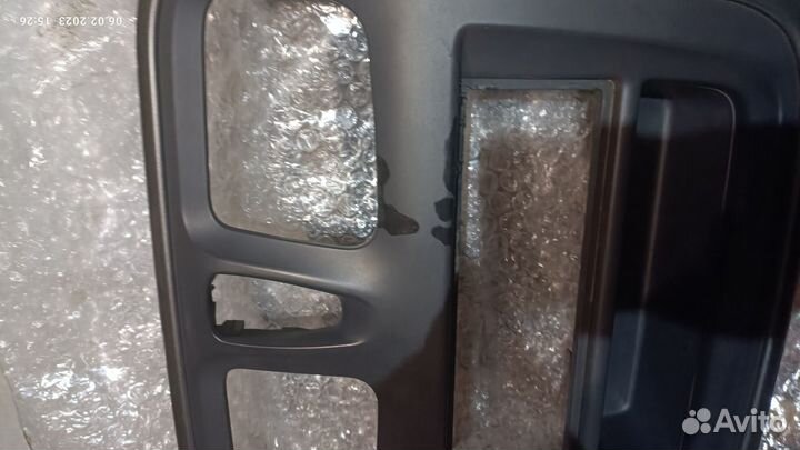 Рамка для 1 din магнитолы Renault Logan 2