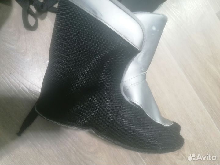 Пластиковые коньки 36,37,40