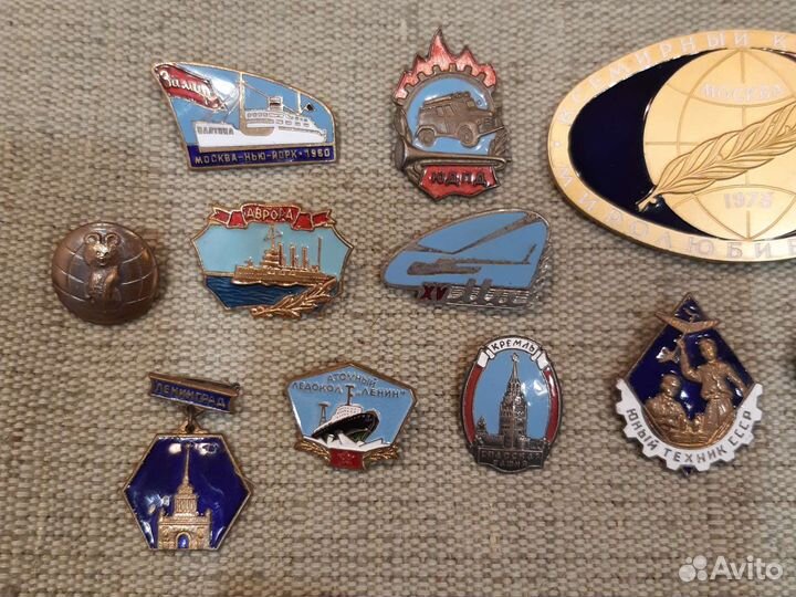 Тяжелые значки СССР