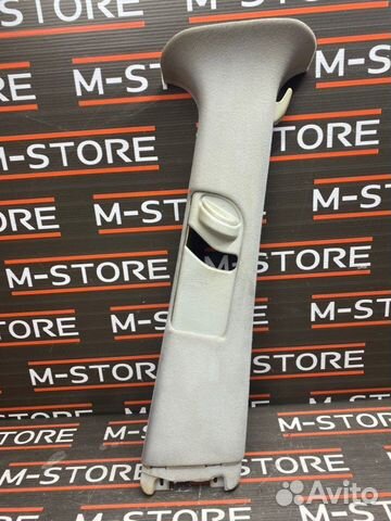 Обшивка стойки правая Mercedes-Benz M-Class W163