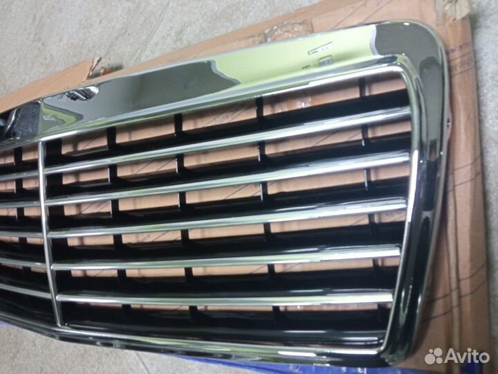 Решётка радиатора (13 полос) MB210 95-1999