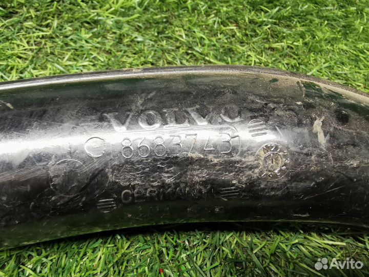 Патрубок интеркулера на Volvo S80 I