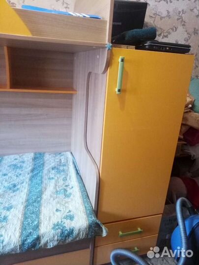 Двухъярусная кровать