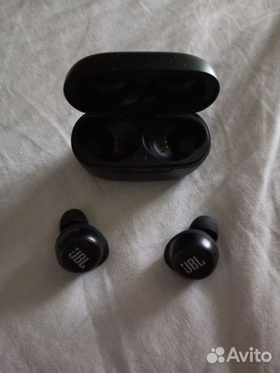 Беспроводные наушники jbl