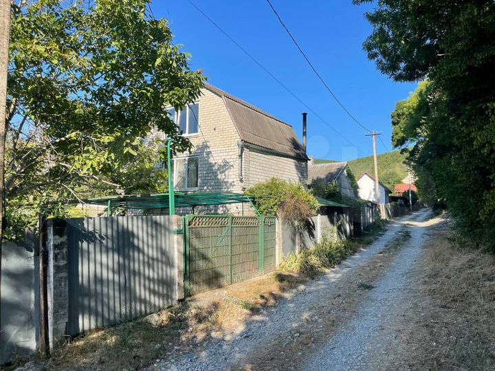 Дом 95,8 м² на участке 5,5 сот.