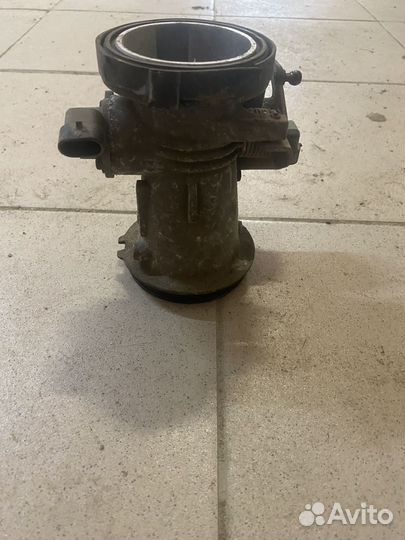 Дросельная заслонка renault logan1