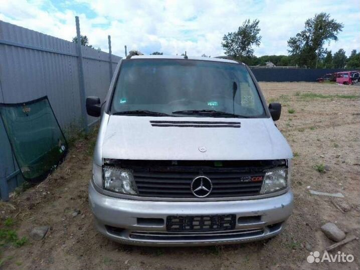 Крыло заднее правое Mercedes Vito W638 2002