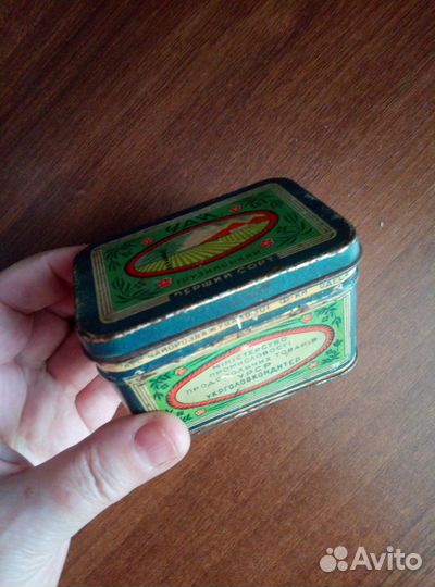 Жестяная коробка чайная времени СССР