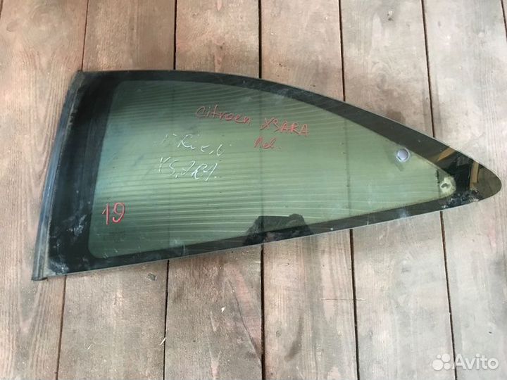 Стекло форточка заднее левое Citroen Xsara