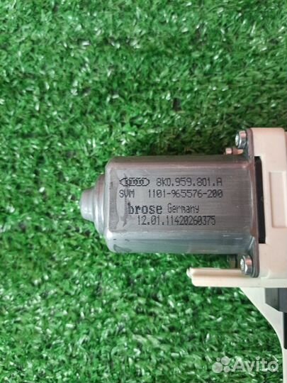 Моторчик стеклоподъемника передний Skoda Superb 2