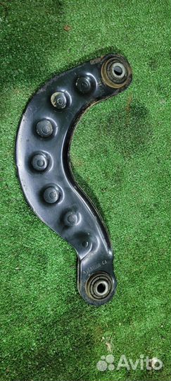Рычаг подвески задний поперечный верх Ford Focus 3