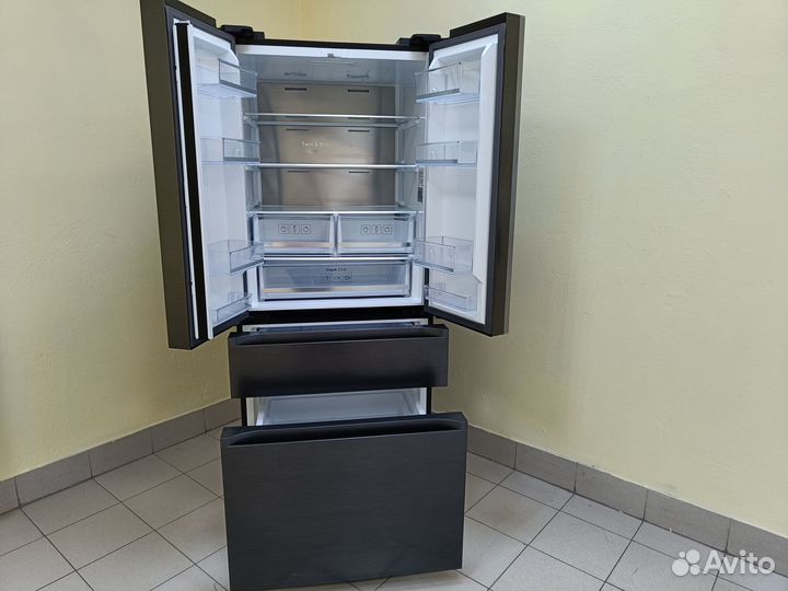Холодильник новый Samsung