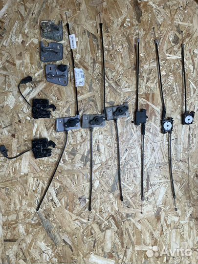 Замок капота шкода октавия а8