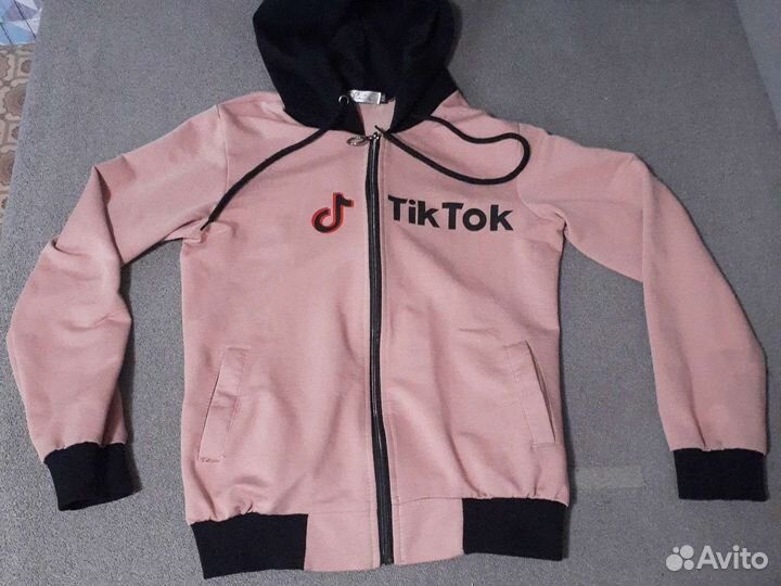 Спортивная кофта для девочки