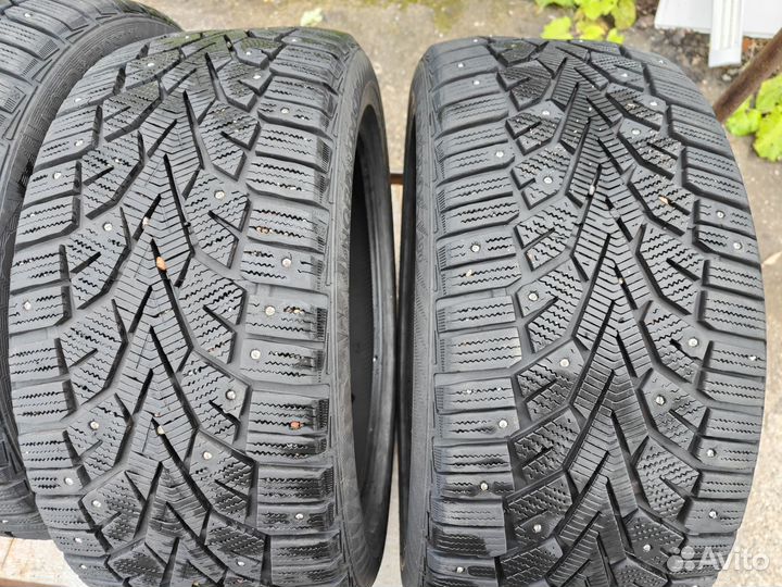 Gislaved NordFrost 100 235/45 R17 97T