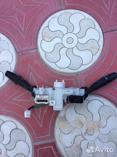 17G701 переключатель подрулевой Mazda cx7