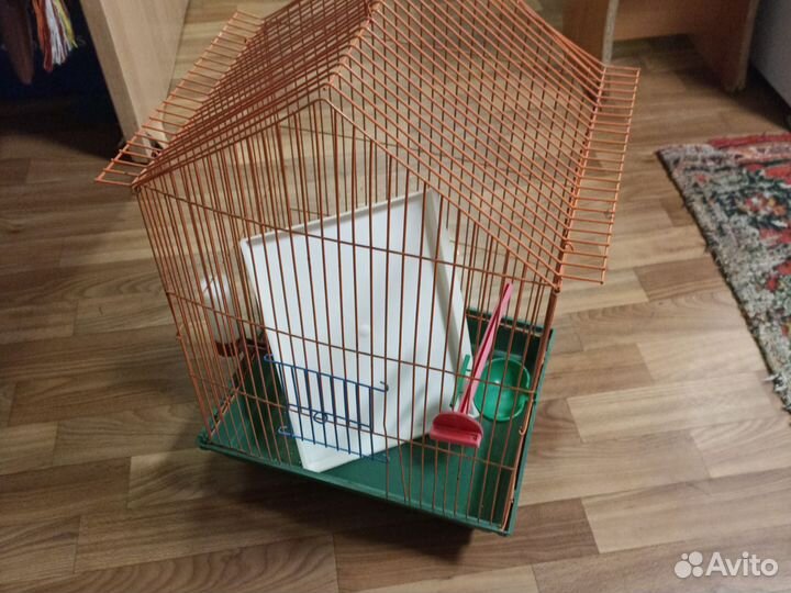 Большая клетка для птиц