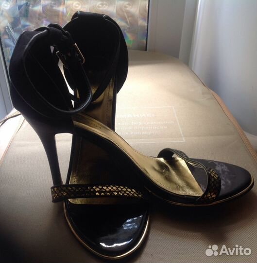 Новые босоножки. 40 размер