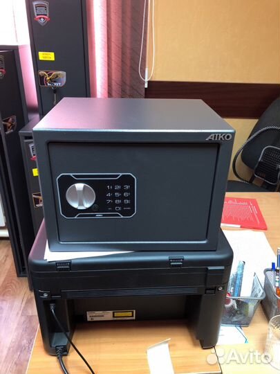 Сейф для дома или офиса