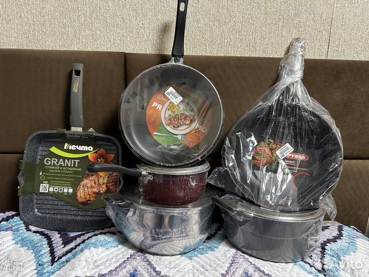 Посуда для кухни новая сковорода кастрюля