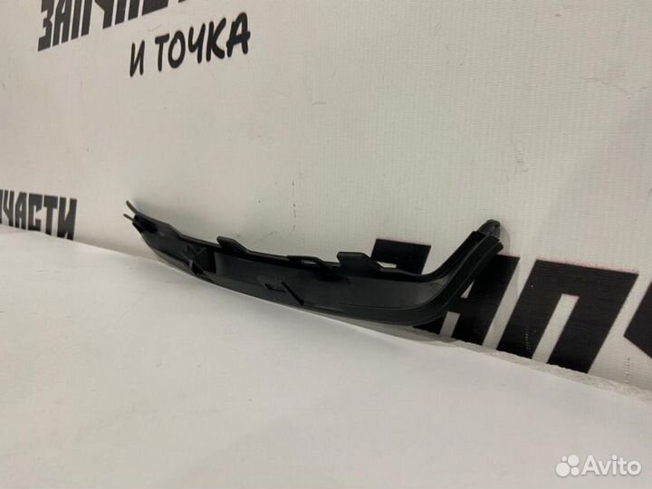 Накладка на фару передняя левая Renault Logan 2014