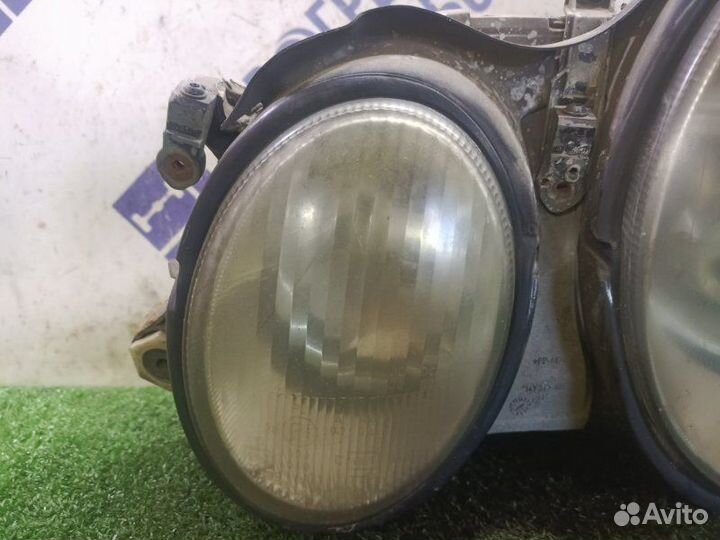 Фара передняя левая Mercedes-Benz Clk 230