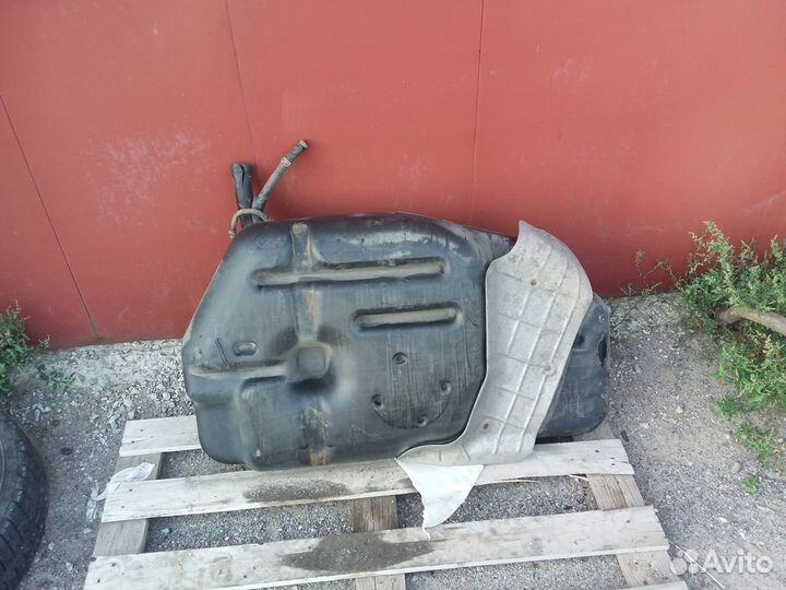 Бензобак Nissan Almera Classic